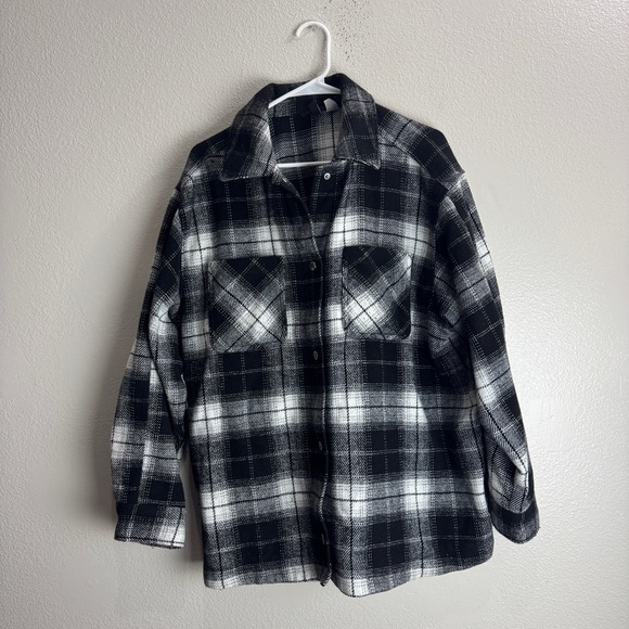 Other - Hm Divided Flannel Button Up Shirt Jacket Size Large